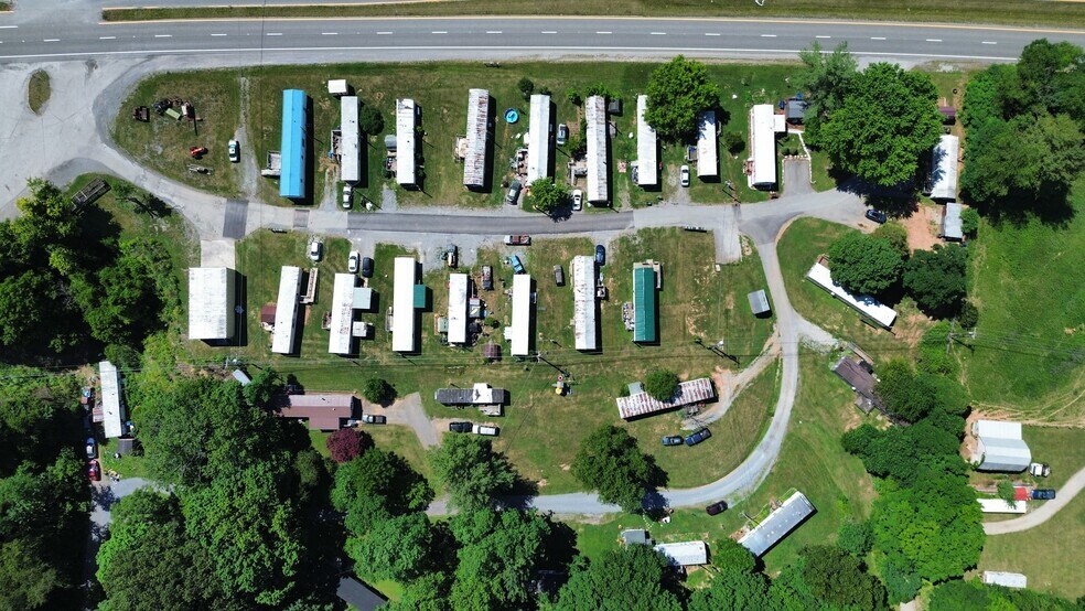 More Photos Of 132 Link Cir, Newport Manufactured Housing Mobile Home Park For Sale