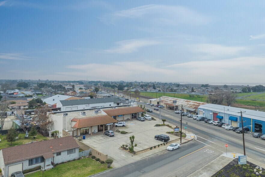 More Photos Of 3775 Main St, Oakley Freestanding For Lease