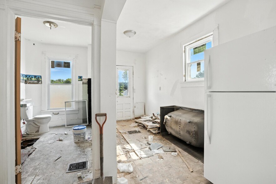 More Photos Of 1614 W 3rd St, Davenport Apartments For Sale