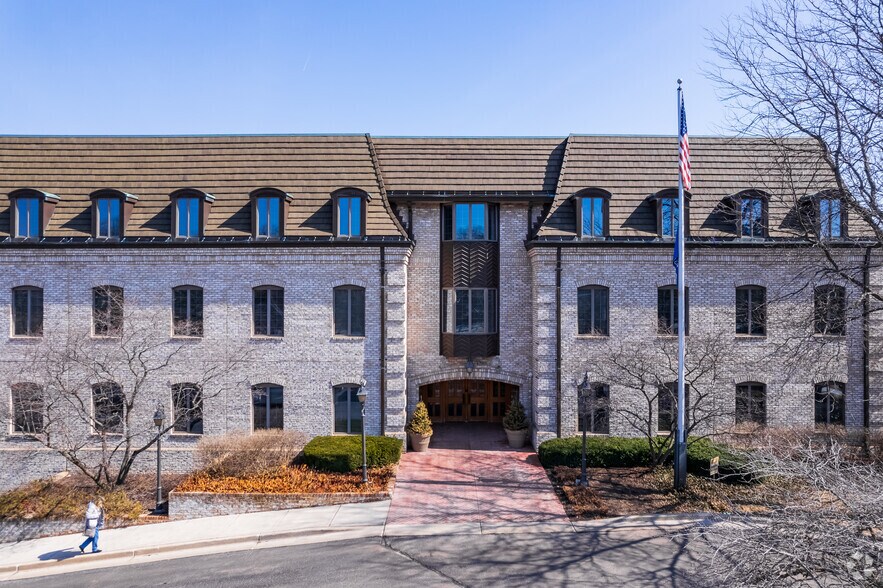 More Photos Of 500 Elm Grove Rd, Elm Grove Office For Lease