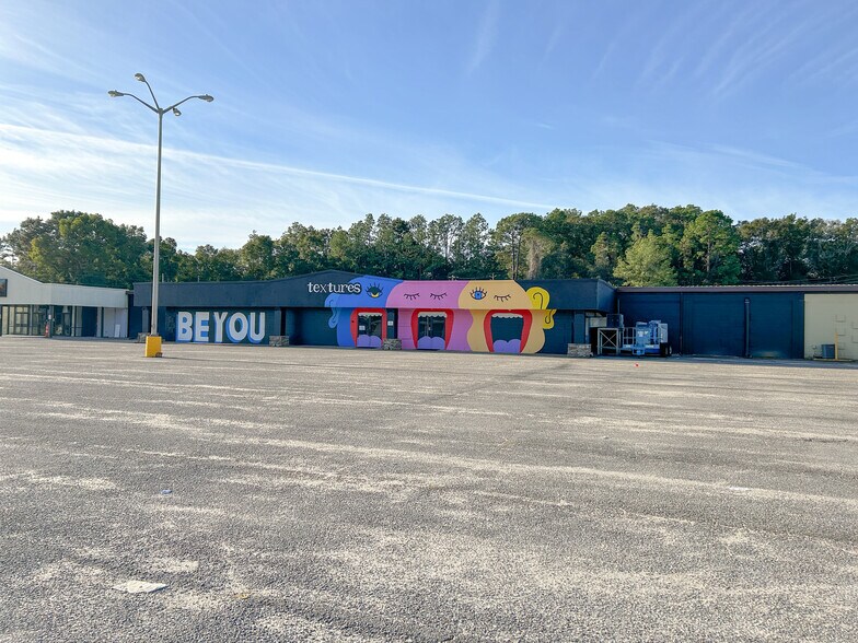 More Photos Of 4130 Government Blvd, Mobile General Retail For Lease