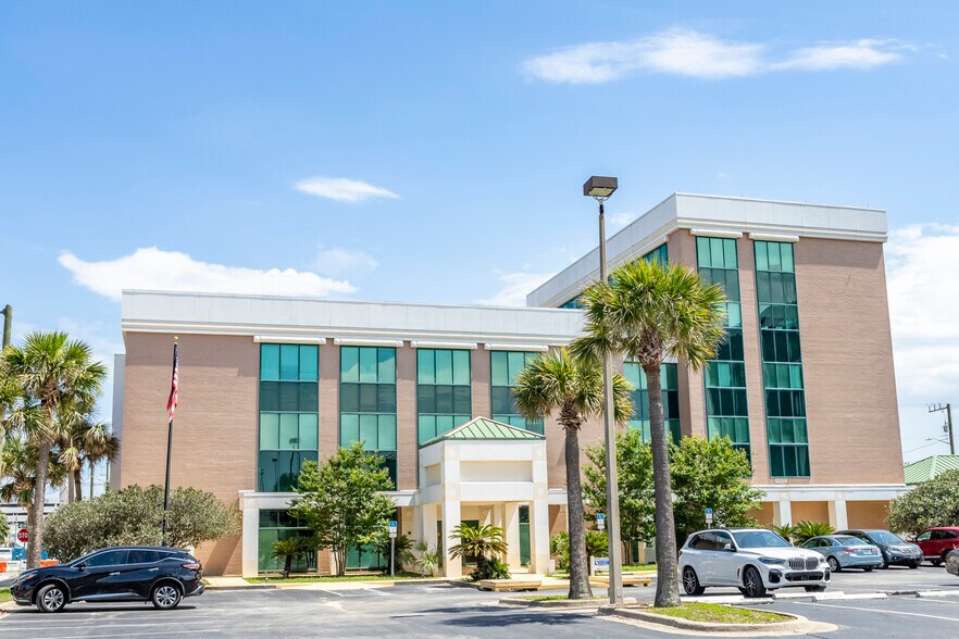 More Photos Of 501 N Grandview Ave, Daytona Beach Medical For Sale