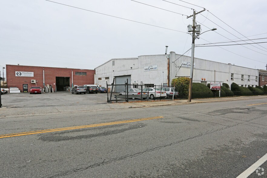 Primary Photo Of 91-101 Horton Ave, Lynbrook Warehouse For Lease