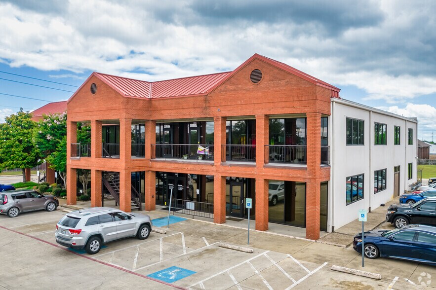 More Photos Of 614 S Edmonds Ln, Lewisville Medical For Lease