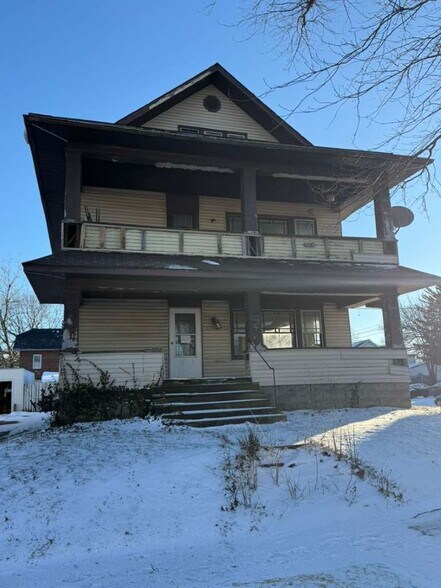 More Photos Of 569 E Church St, Marion Apartments For Sale