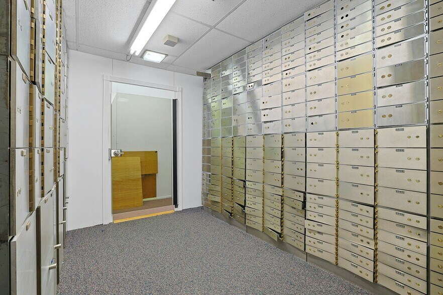 More Photos Of 1-3 Cavalry Dr, New City Storefront Retail Office For Lease