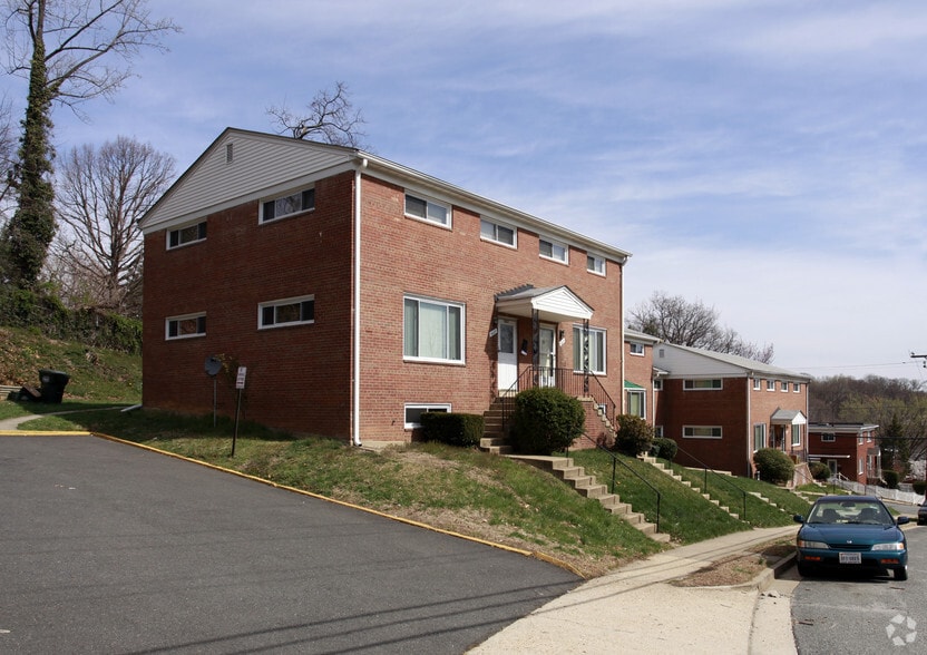 More Photos Of , Arlington Multifamily For Sale