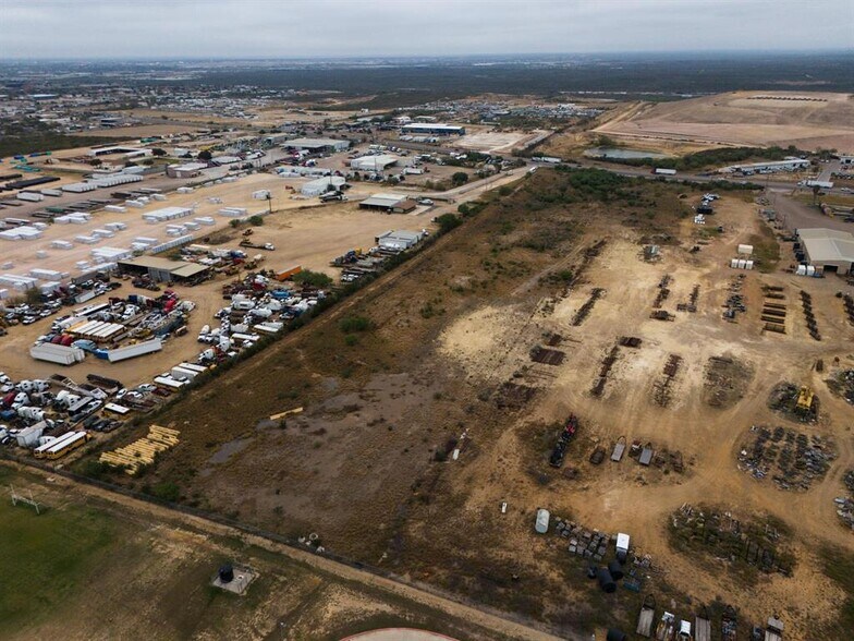 More Photos Of 6221 Texas 359 (ABST 0296 POR 32 A), Laredo Land For Sale