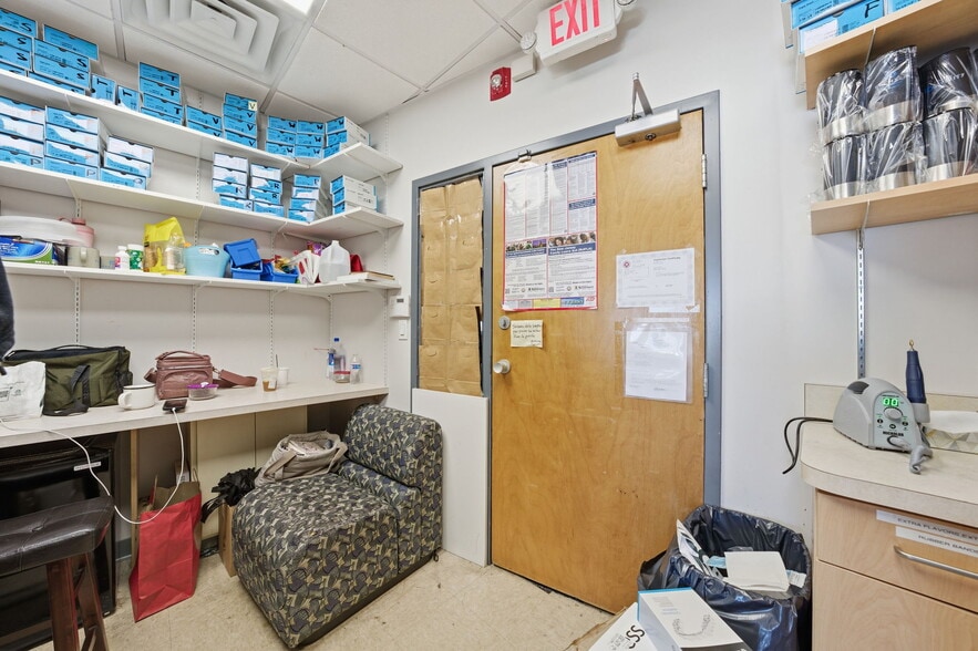 More Photos Of 299 Forest Ave, Paramus Office For Sale