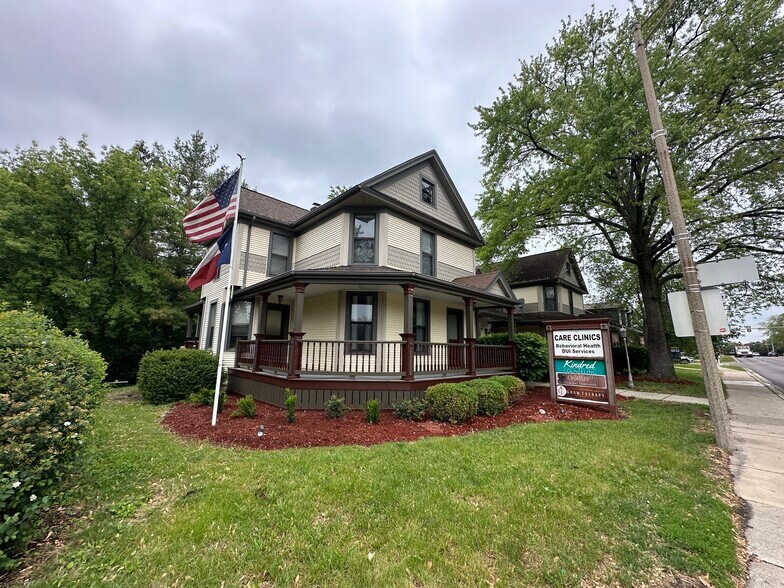 More Photos Of 121 N Washington St, Naperville Medical For Sale