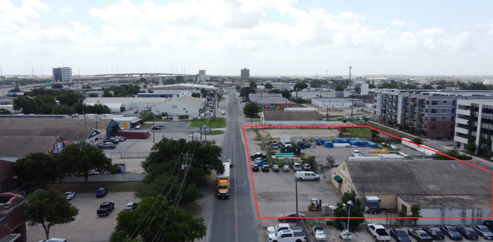 More Photos Of 201-217 Industrial Blvd, Austin Warehouse For Lease