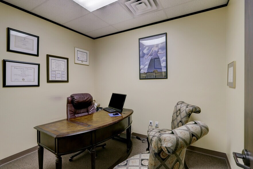 More Photos Of 19701 Kingwood Dr, Kingwood Medical For Sale