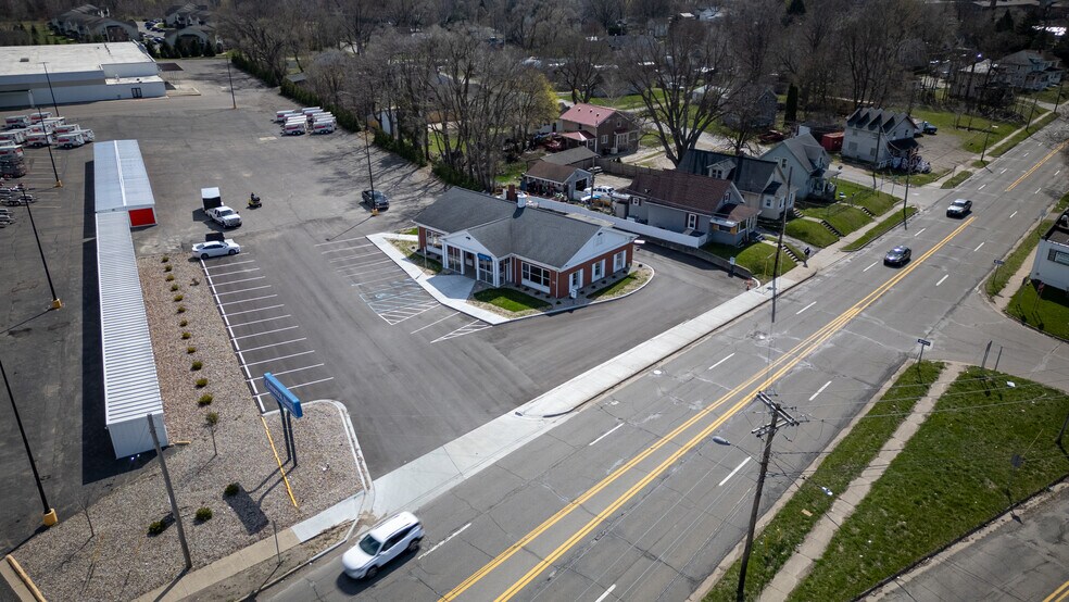 More Photos Of 2815 E Michigan Ave, Jackson Bank For Sale