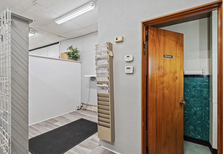 More Photos Of 320-322 3rd St, California Storefront Retail Residential For Sale