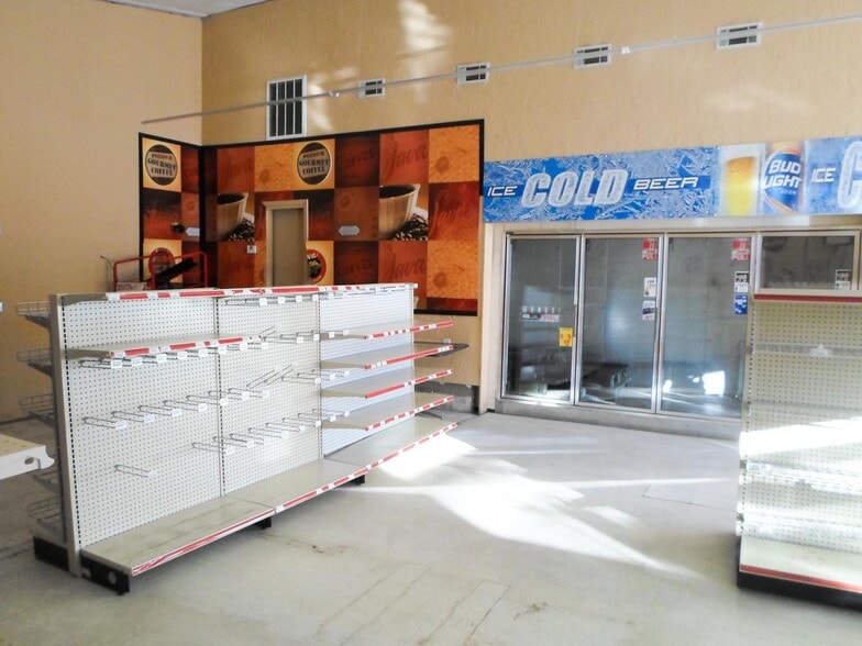 More Photos Of 834 Augusta Rd, Warrenville Convenience Store For Sale