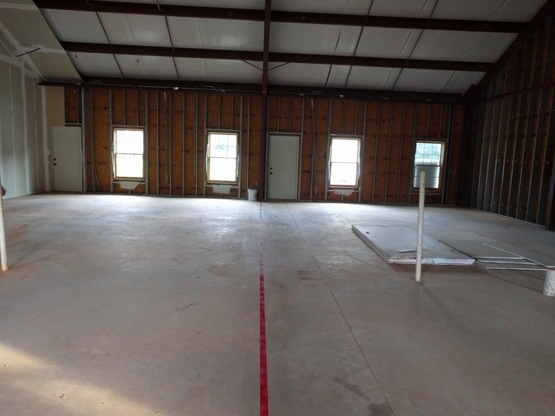 More Photos Of 3925 Harrison Rd, Loganville Office For Sale