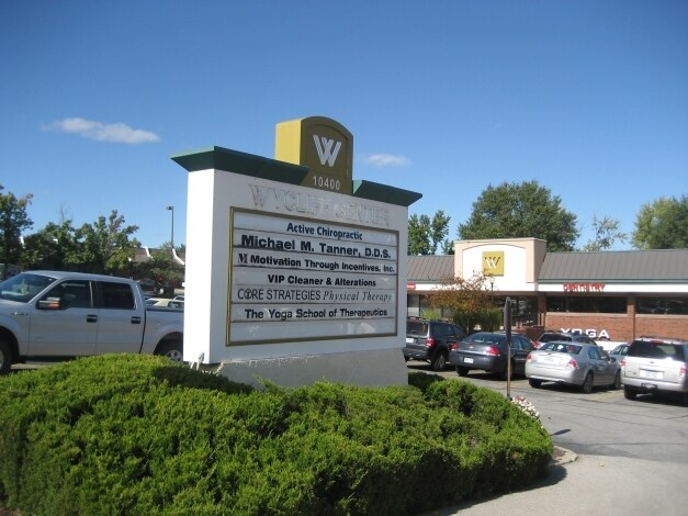 More Photos Of 10400 W 103rd St, Overland Park Storefront For Lease