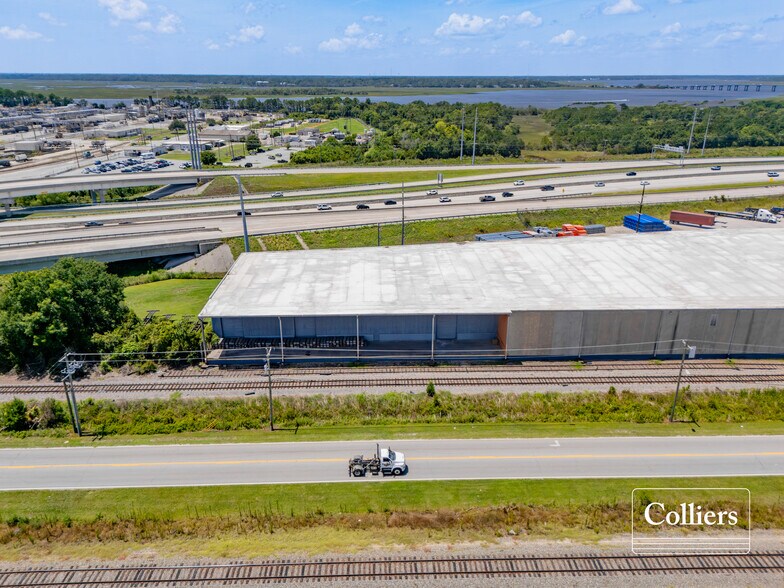 More Photos Of 2453 King Street Ext, North Charleston Manufacturing For Lease