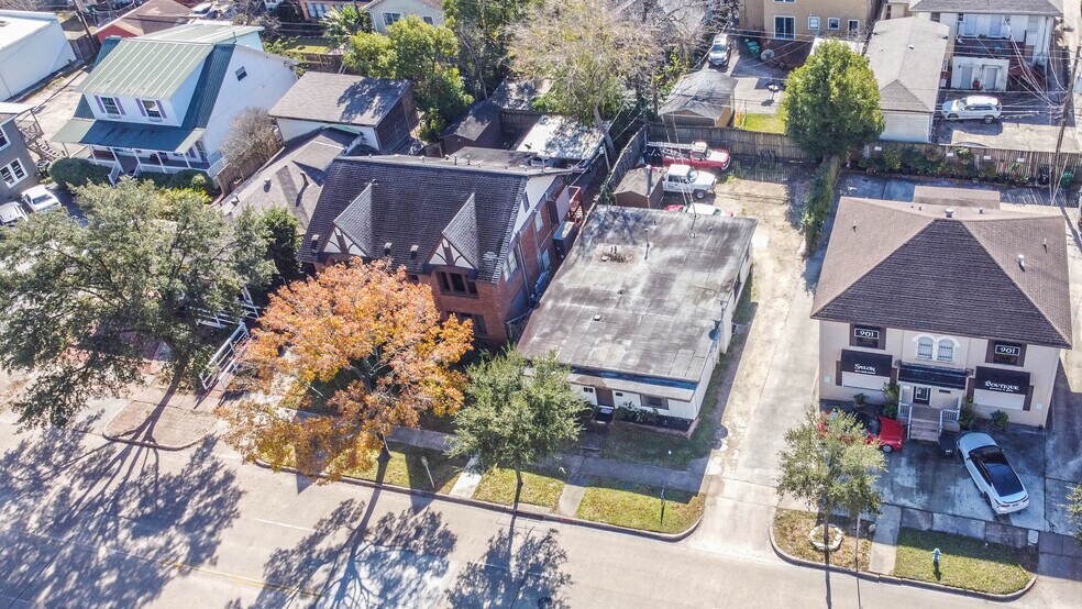 More Photos Of 815 W Gray St, Houston Specialty For Sale