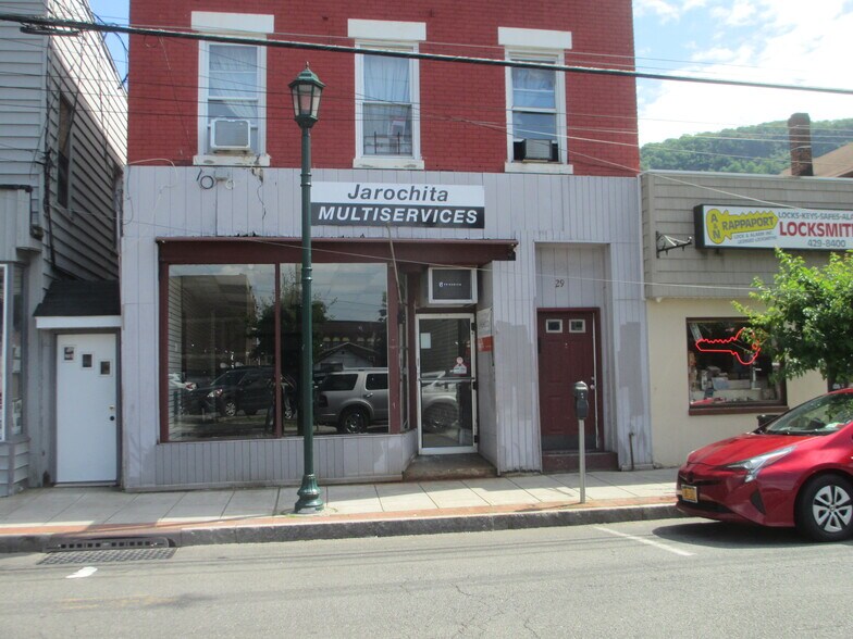 More Photos Of 29 New Main St, Haverstraw Storefront Retail Residential For Lease