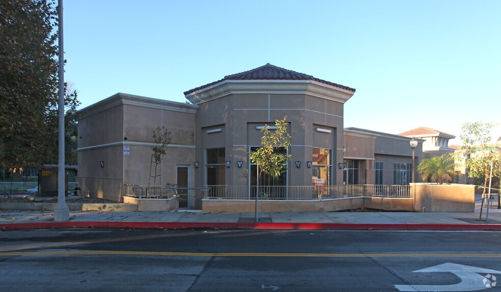 Primary Photo Of 7206-7214 Foothill Blvd, Tujunga Unknown For Lease