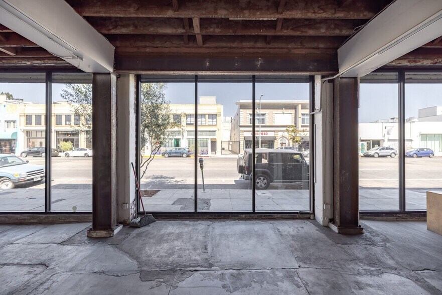 More Photos Of 629 N Western Ave, Los Angeles Office For Lease