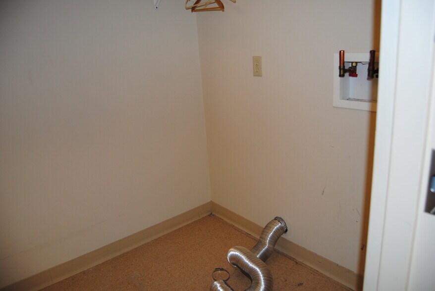 More Photos Of 20566 Main st, Jackson Medical For Lease