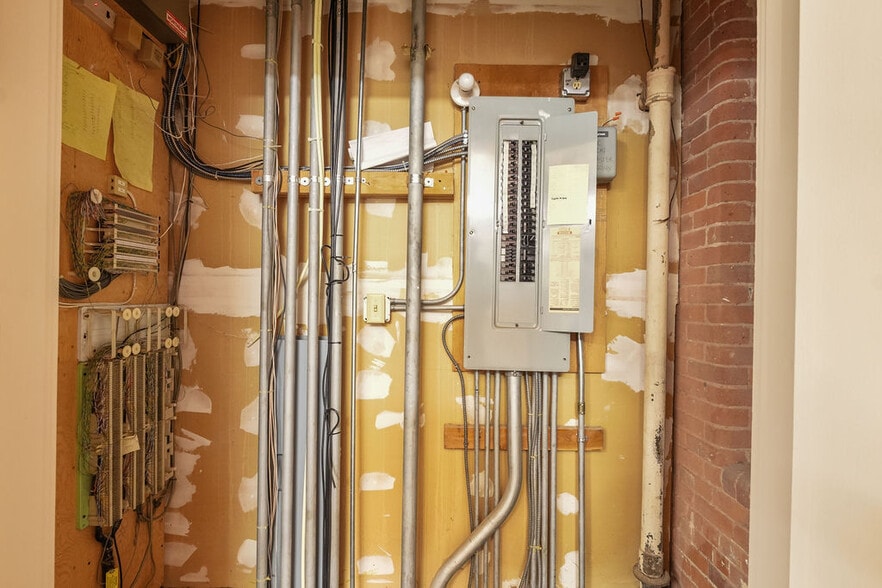 More Photos Of 55 Pine St, Providence Office Residential For Sale