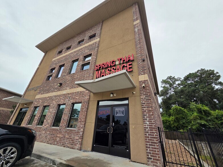 More Photos Of 350 Nursery Rd, Spring Loft Creative Space For Sale