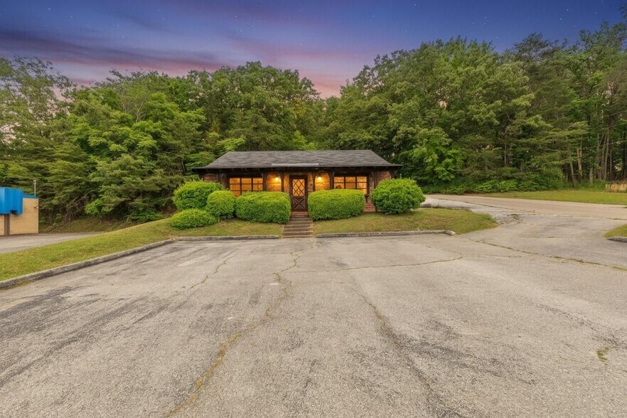More Photos Of 4135 Hixson Pike, Chattanooga Office For Sale