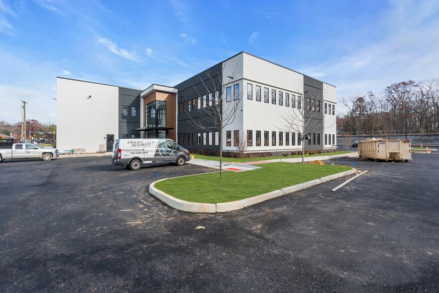More Photos Of 705 Brewers Bridge Rd, Jackson Office For Lease