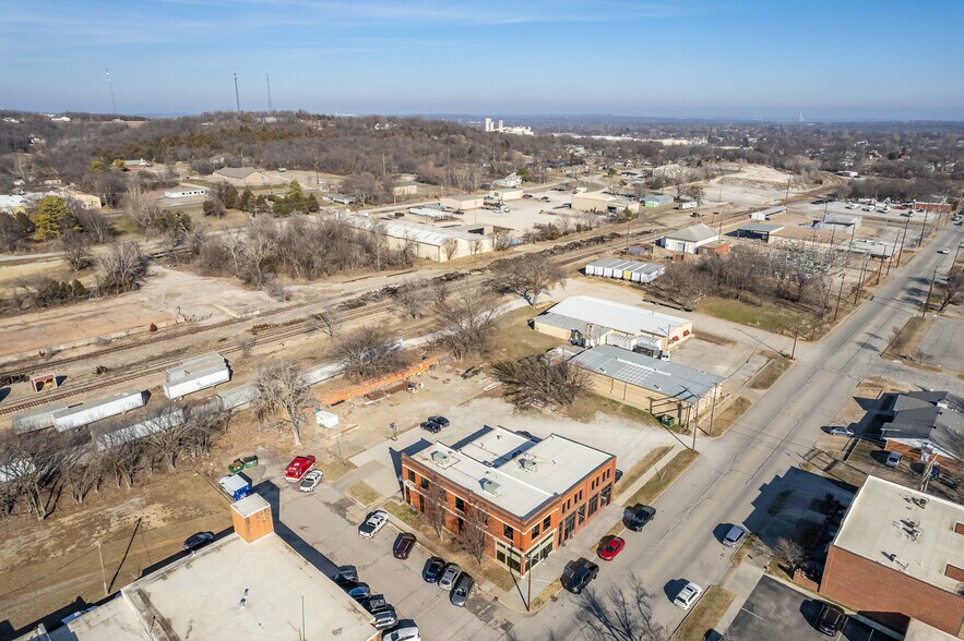 More Photos Of 201 E Hobson Ave, Sapulpa Loft Creative Space For Sale