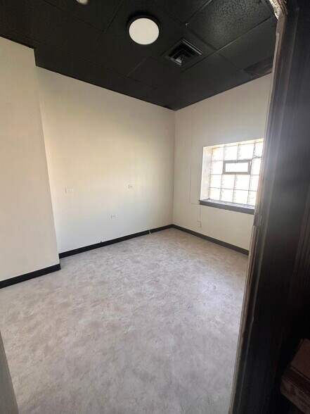 More Photos Of 8350 S 88th Ave, Justice Restaurant For Sale