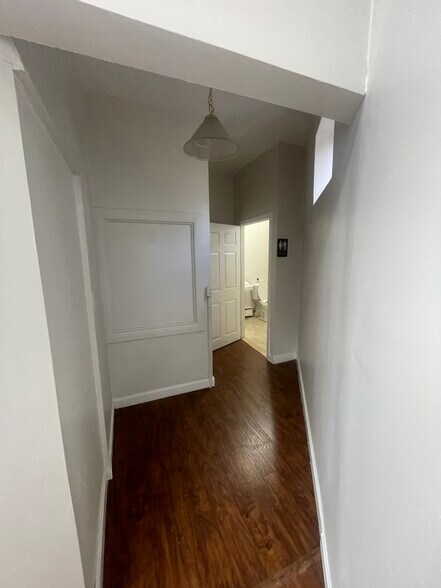 More Photos Of 209 Albion St, Wakefield Storefront For Lease