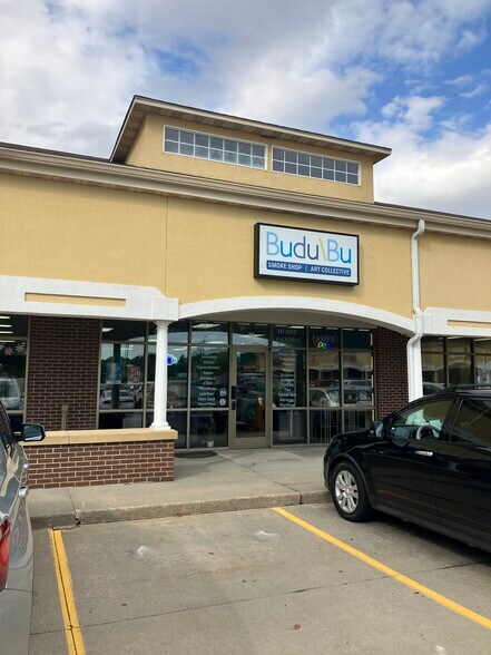 More Photos Of 43 NE Carefree Ln, Waukee General Retail For Lease