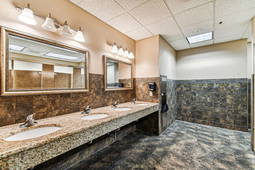 More Photos Of 2701 W Busch Blvd, Tampa Office For Sale