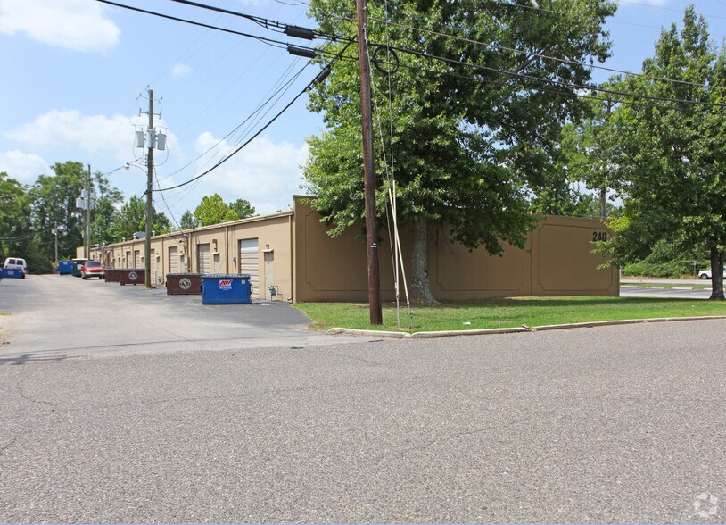 More Photos Of 237 Oxmoor Cir, Birmingham Unknown For Lease