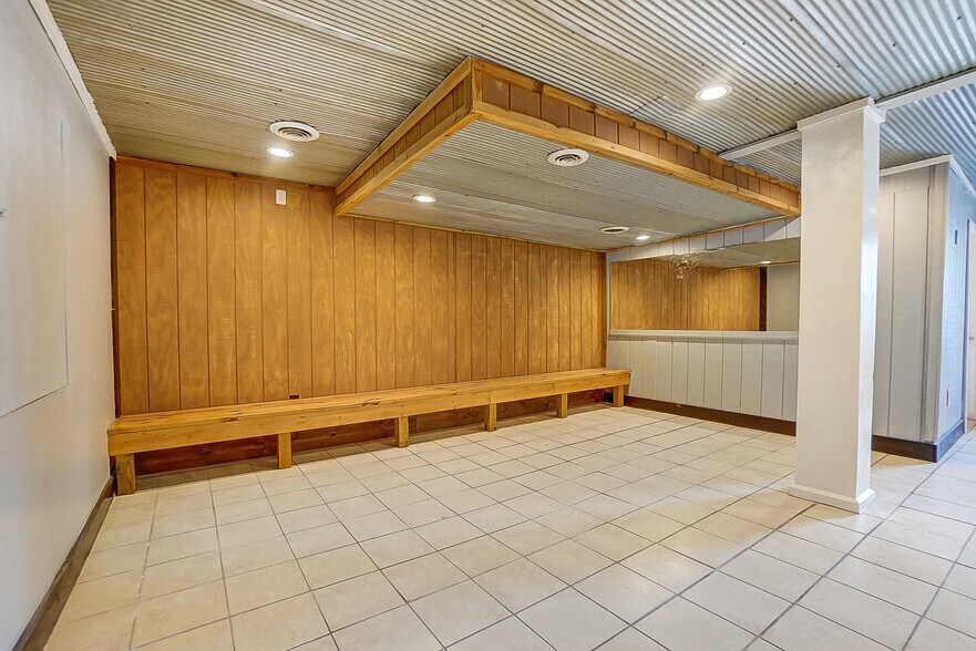 More Photos Of 6987 New Haven Rd, Harrison Restaurant For Sale