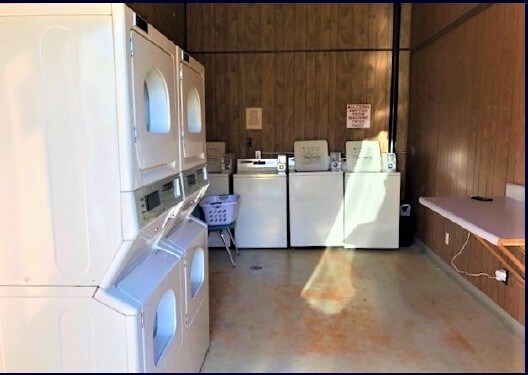 More Photos Of 110 E Broadway Ave, Reardan Service Station For Sale