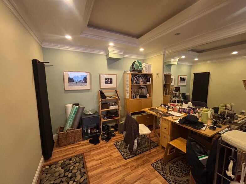 More Photos Of 1701-1707 Gum St, San Mateo General Retail For Lease