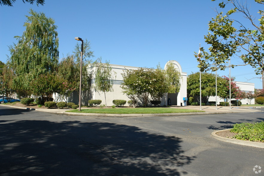 Primary Photo Of 400 E Park Ave, Chico Storefront Retail Office For Sale