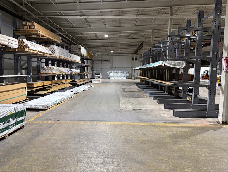 More Photos Of 426 S Montgomery St, Watertown Manufacturing For Lease