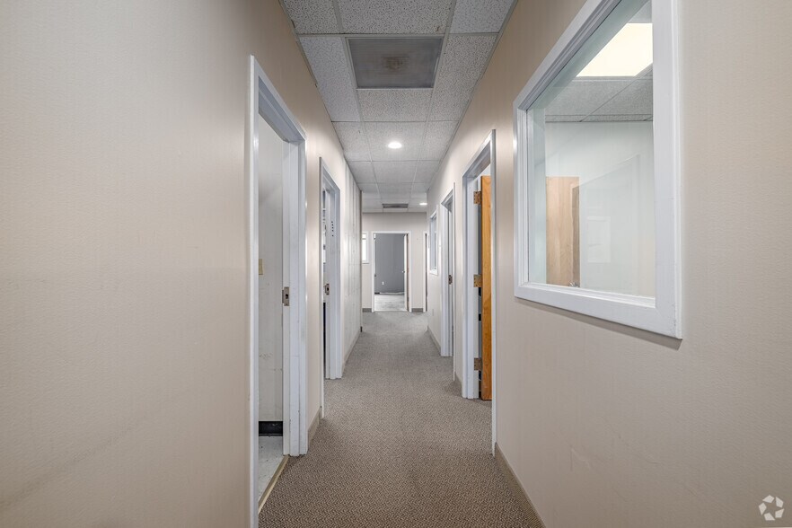 More Photos Of 343 N Charles St, Baltimore Office For Sale