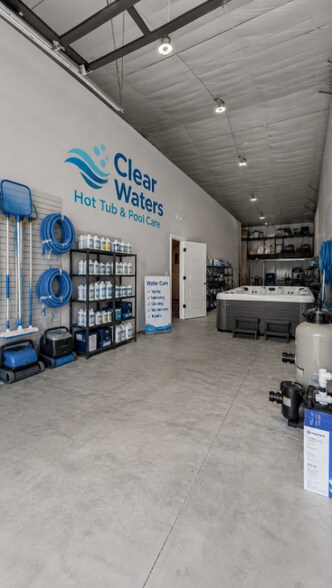 More Photos Of 201 Blue Sky ln, Hollister Flex For Lease