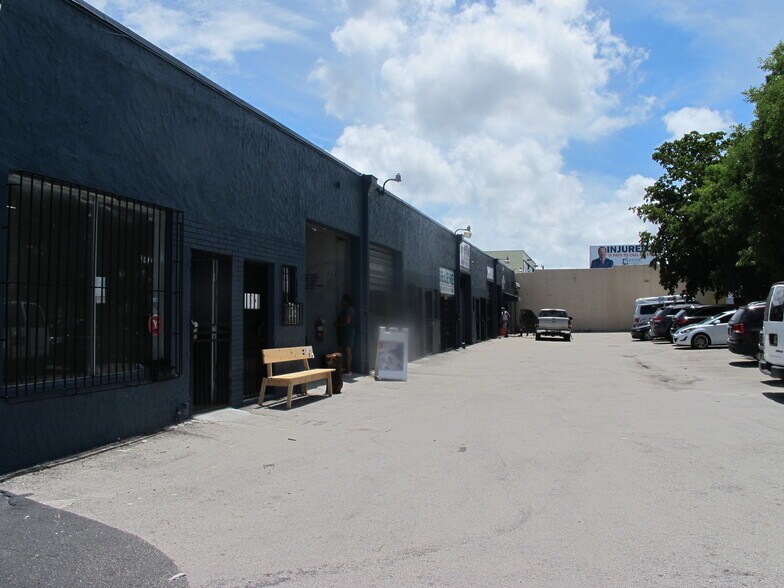 Primary Photo Of 1600-1616 NW 20th St, Miami Showroom For Lease