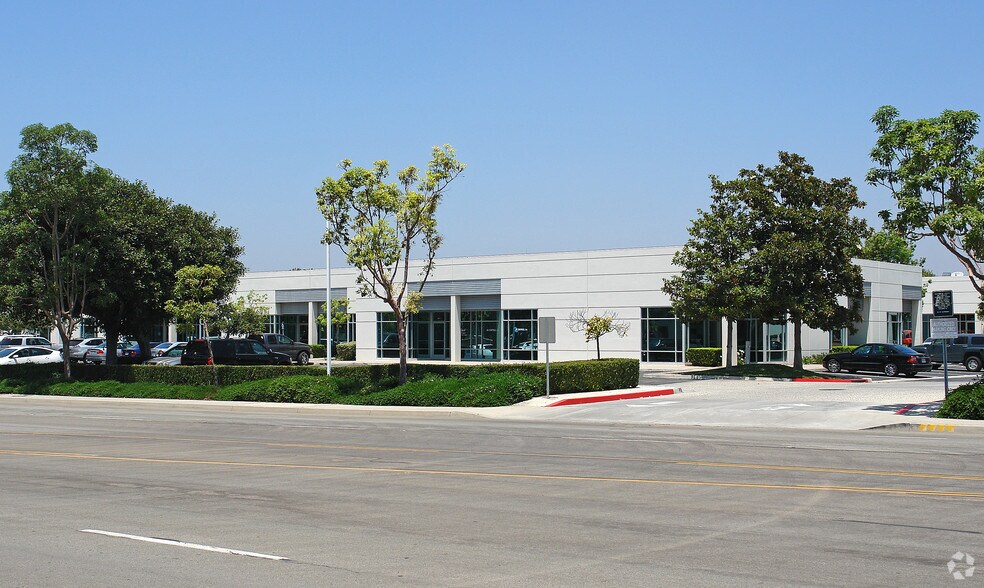More Photos Of 188 Technology Dr, Irvine Research And Development For Lease