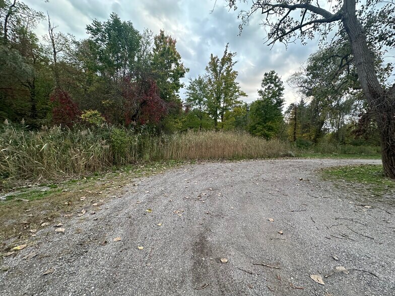 More Photos Of 17905 Ravenna rd, Chagrin Falls Warehouse For Sale