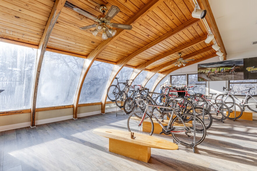 More Photos Of 830 Flory Mill Rd, Lancaster Light Manufacturing For Sale