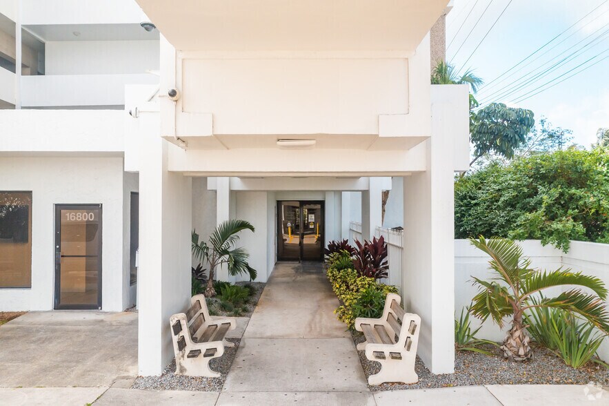 More Photos Of 16800 NW 2nd Ave, Miami Medical For Lease