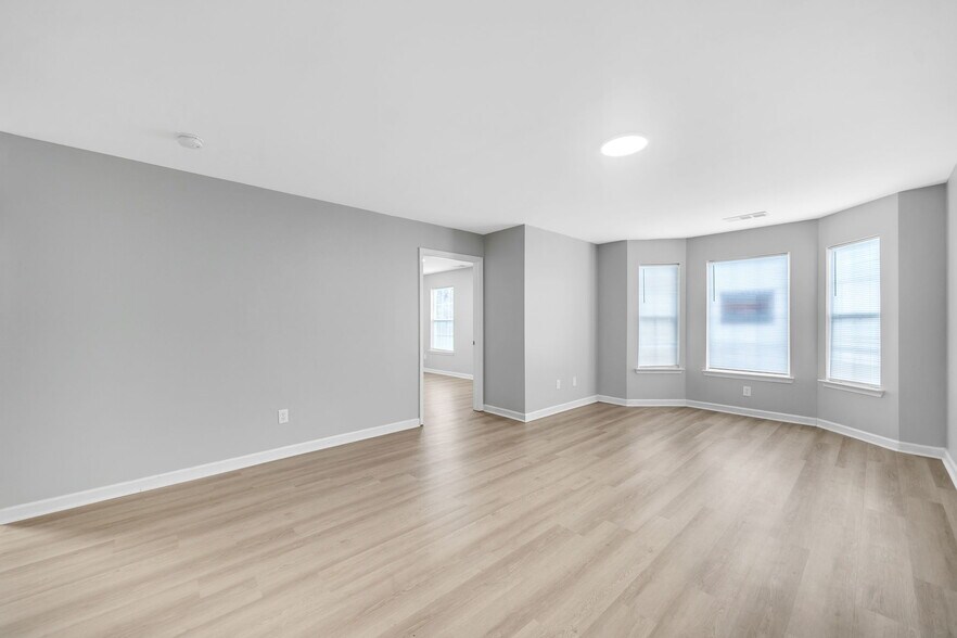 More Photos Of 300 Stonehaven Cir, Cartersville Apartments For Sale